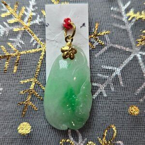🌿 Elegant Natural Jade Longevity Peach Pendant with Gold Bail 🌿